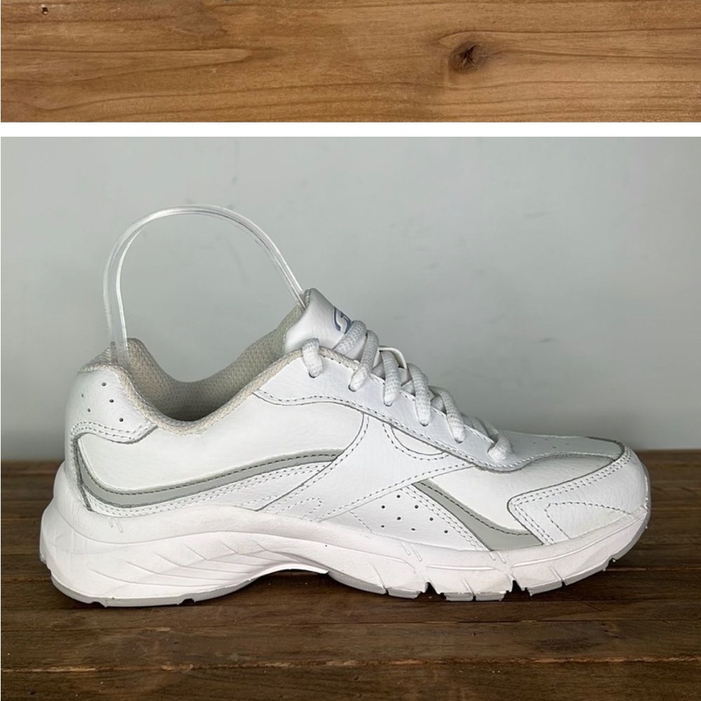DR SCHOLLS white leather minimalist athletic sneakers tennis shoes size 6
